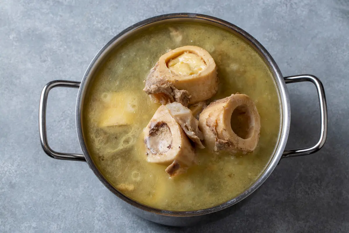 6 Potential Benefits of Bone Broth